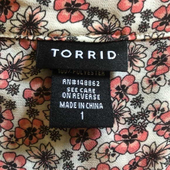 Torrid | Chiffon Top Size 1X Pink Floral Print Lace-Up Pleated Bell Sleeves - Picture 6 of 6